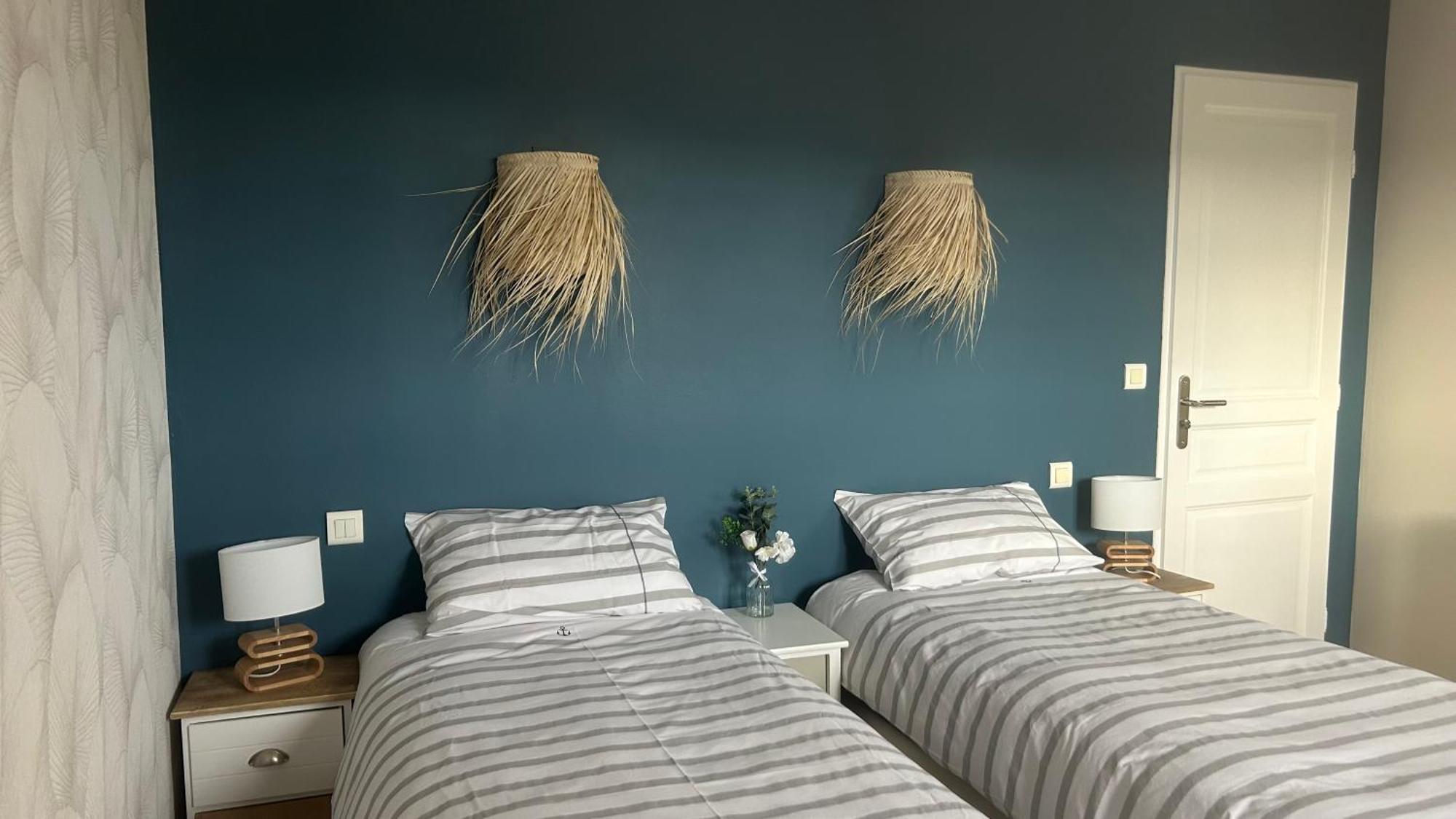 Des Figuiers - 2 Hebergements - Piscine, Jacuzzi, Parking