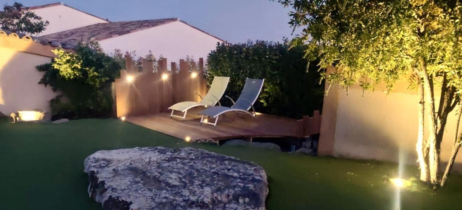 Des Figuiers - 2 Hebergements - Piscine, Jacuzzi, Parking *
