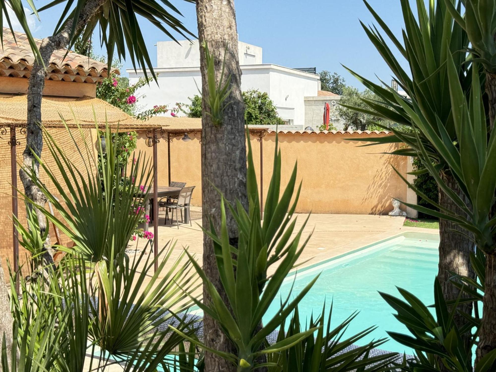 Apartment Des Figuiers - 2 Hebergements - Piscine, Jacuzzi, Parking